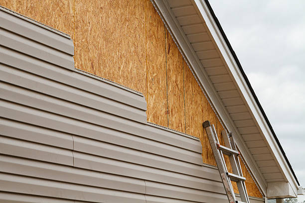 Professional Fiber Cement Siding technician working in Sparta, GA